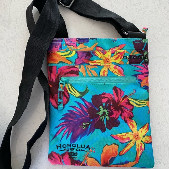 dakine honolua luggage